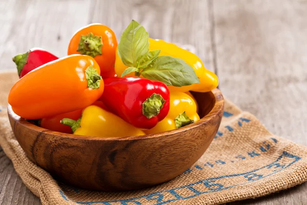 Fresh peppers in a bowl — Stock Photo, Image
