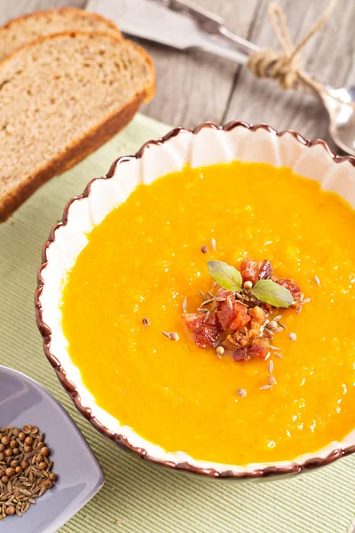 Sopa de gengibre de cenoura — Fotografia de Stock