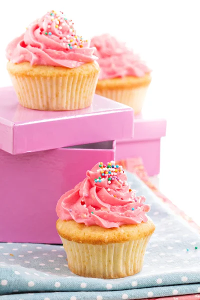 Cupcake con glassa e spolverate — Foto Stock