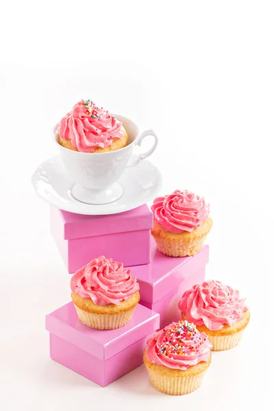 Cupcakes with frosting and sprinkles — Stock Photo, Image