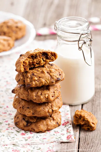Haver cookies met melk — Stockfoto