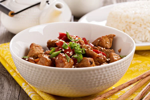 Pork with vegetables in asian style — Stock Photo, Image