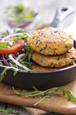quinoa ve sebze vejetaryen Burger