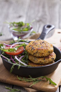 quinoa ve sebze vejetaryen Burger