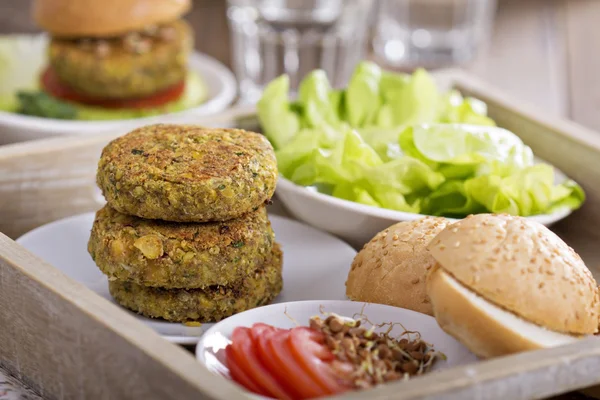 Hamburger vegani con ceci e verdure — Foto Stock