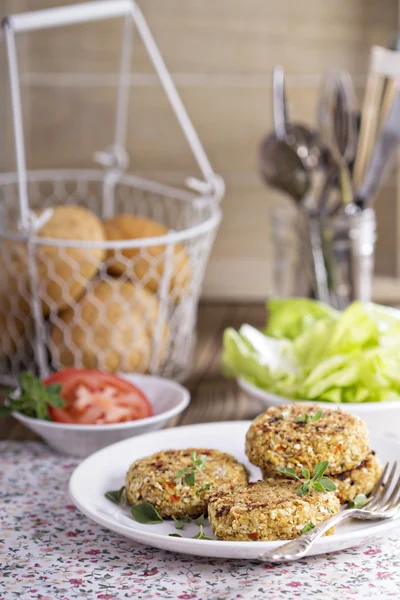 Veganska hamburgare med blomkål — Stockfoto