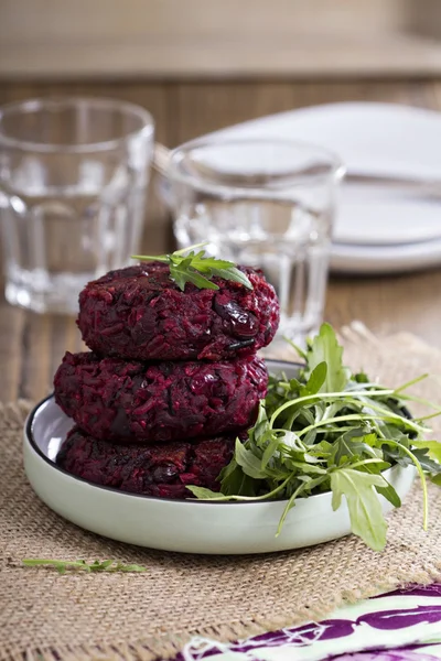Vegan burgers with beetroot and beans — Stock Photo, Image