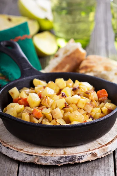 Apple and root vegetable hash — Stock Photo, Image