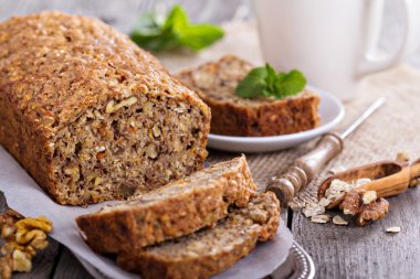 vegan muz havuç ekmek