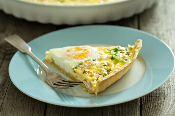 Quiche con prosciutto e uova — Foto Stock