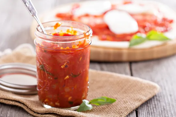 Pizza sauce in a jar — Stock Image Pizza sauce in a jar Stock Photo