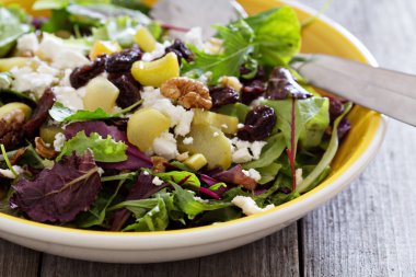 pişmiş rhubarb salatası