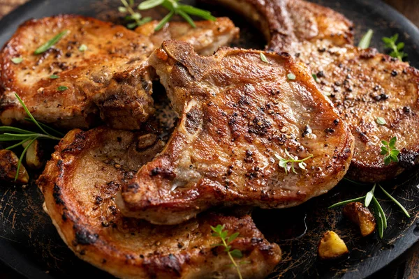 Grilled Pan Fried Pork Chops Bone Garlic Rosemary — стоковое фото