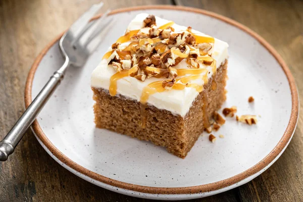 Carrot Pumpkin Spiced Cake Bars Cream Cheese Frosting Pecan Nuts — Fotografie, imagine de stoc