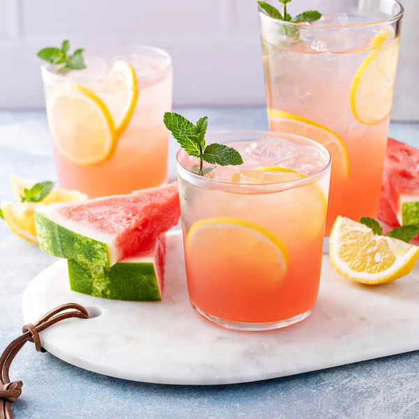 Görögdinnye Limonádé Vagy Koktél Frissítő Jeges Nyári Ital — Stock Fotó