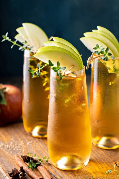 Apple Cider Mimosa Fall Brunch Garnished Apple Slices Autumn Cocktail — Stok fotoğraf