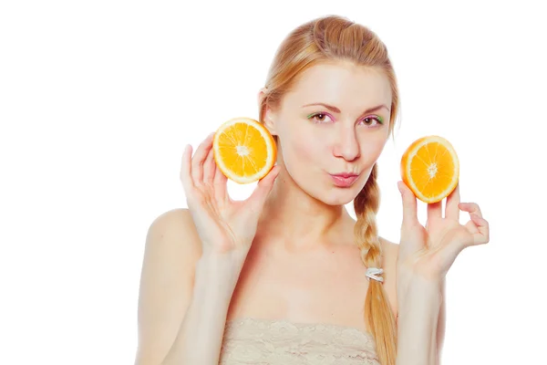 Jeune femme aux oranges — Photo