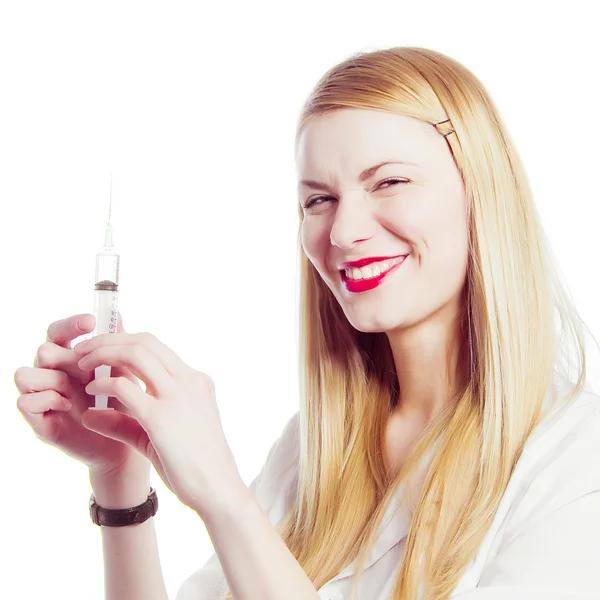 Hübsche Krankenschwester mit Spritze — Stockfoto