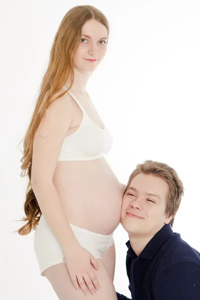 Man met zijn zwangere vrouw — Stockfoto