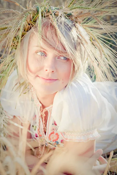 Image of young woman on wheat field — Stock Photo, Image