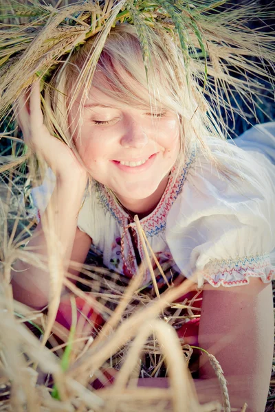 Image of young woman on wheat field — Stock Photo, Image