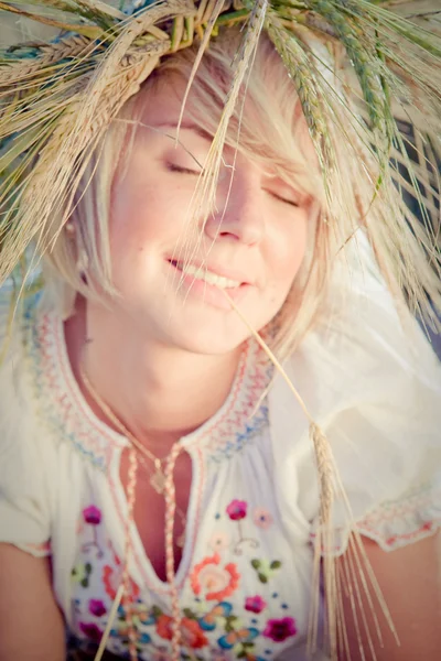 Image of young woman on wheat field — Stock Photo, Image