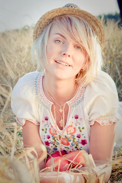 Image of young woman on wheat field — Stock Photo, Image