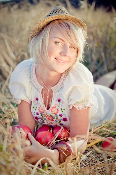 Image of young woman on wheat field — Stock Photo, Image