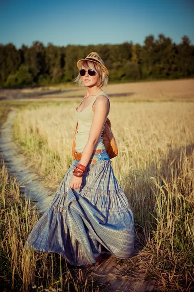 Image of young woman on the road — Stock Photo, Image