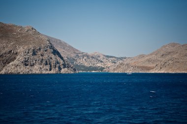 bir ada turkuaz deniz manzarası