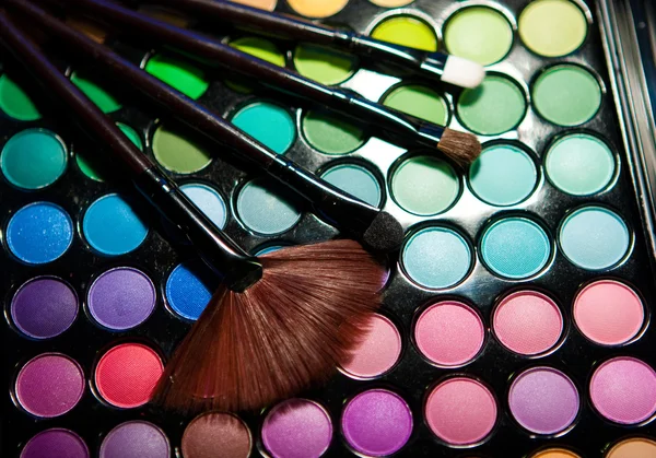 Makeup set. Professional multicolor eyeshadow palette — Stock Photo, Image