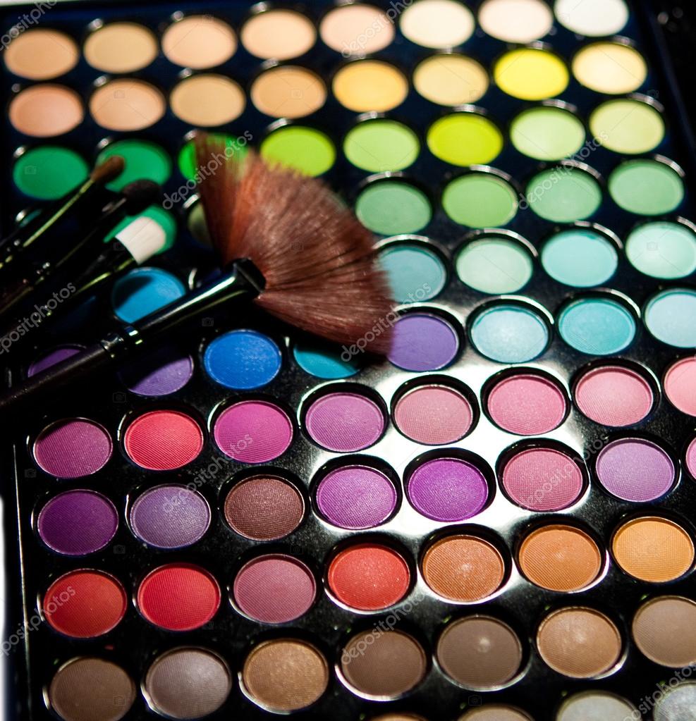 Makeup set. Professional multicolor eyeshadow palette — Stock Photo © t