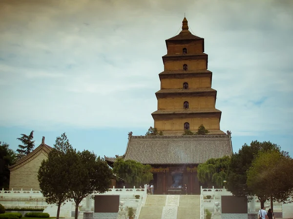 巨大な野生のガチョウの塔 - 中国西安の仏教仏塔. — ストック写真