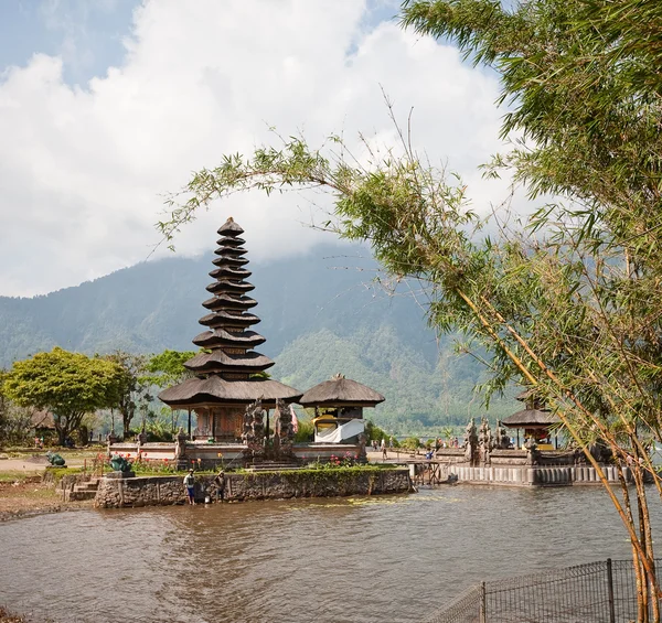 Ulun Danu temple Beratan lac — Photo