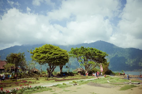 Ulun Danu temple Beratan Lake — Stock Photo, Image