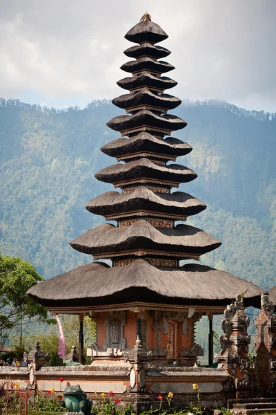 ULUN danu Tapınağı beratan Gölü — Stok fotoğraf