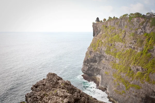 Blick auf den pura uluwatu Tempel, bali — Stockfoto