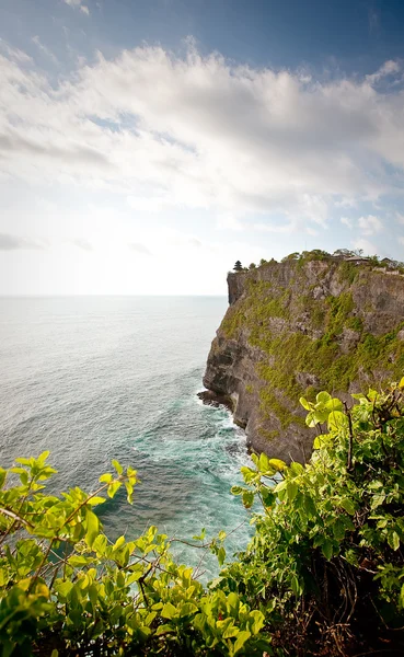 Blick auf den pura uluwatu Tempel, bali — Stockfoto