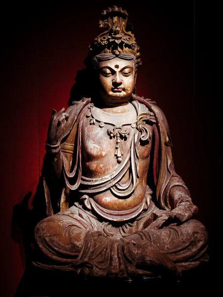 Antika trä staty av buddha — Stockfoto