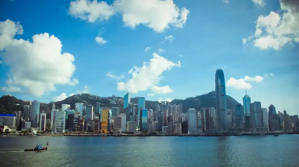 Χονγκ Κονγκ θέα από την θάλασσα — Φωτογραφία Αρχείου