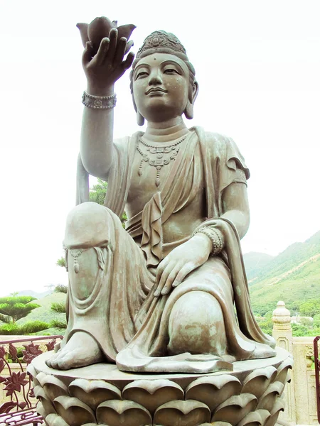 Staty av buddha i po lin-klostret — Stockfoto