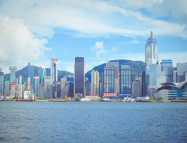 Edifícios à beira-mar de Hong Kong — Fotografia de Stock