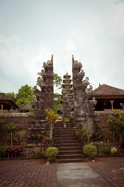 Hindu tapınağı pura besakih. Bali. Endonezya — Stok fotoğraf