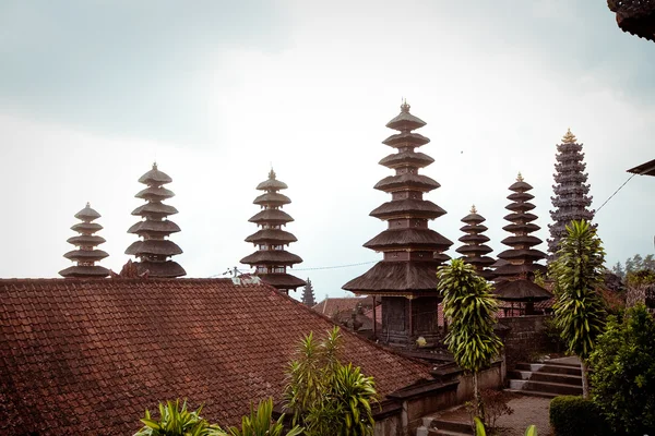 Muttertempel von Besakih. größter hinduistischer Tempel von Bali — Stockfoto