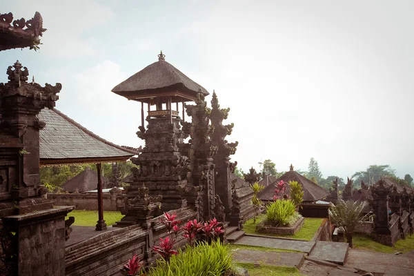 印度教神庙 pura besakih。巴厘岛。印度尼西亚 — 图库照片