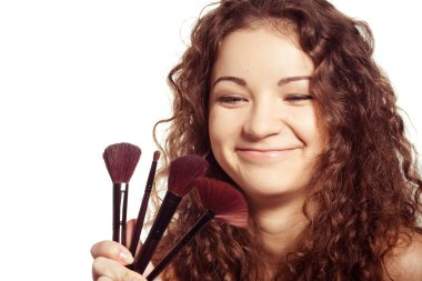 güzel genç bir kadın ile alet yapmak