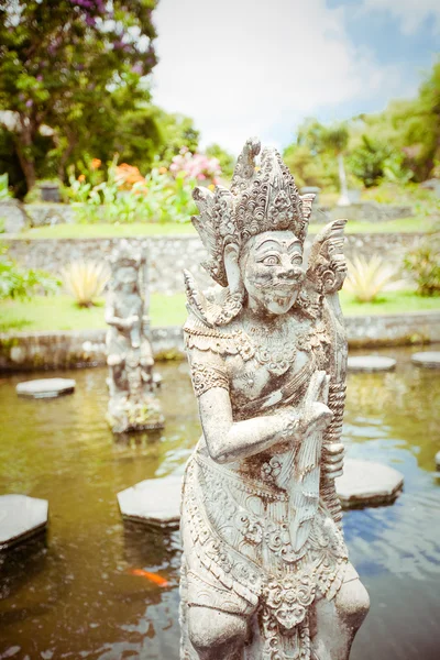 Tirtagangga Vodní palác na ostrově bali, Indonésie — Stock fotografie