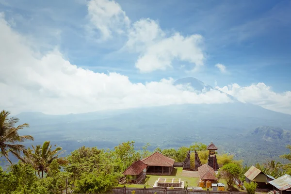 Vulcão Agung, Bali, Indonésia . — Fotografia de Stock