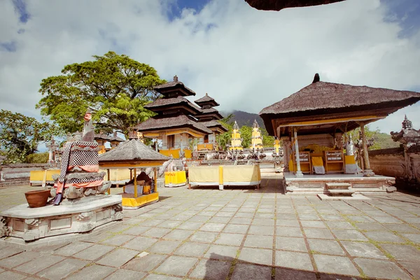 Pura lempuyang tempel. Bali, Indonesien — Stockfoto