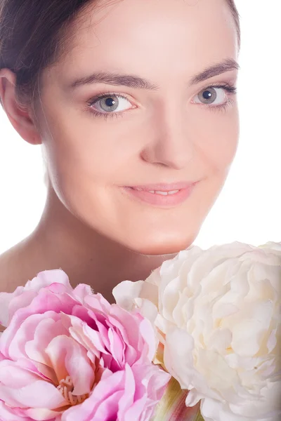 ピンクの花を持つ美しい女性 — ストック写真